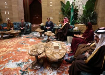 US Secretary of State Marco Rubio (C-L) meets with Saudi Arabia's Crown Prince Mohammed bin Salman (C-R) in Riyadh on February 17, 2025. (Photo by Evelyn Hockstein / POOL / AFP)