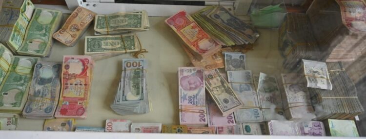 أرتفاع الدولار مقابل الدينار العراقي في بغداد وأربيل الخميس 6 فبراير 2025 1 أرتفاع الدولار مقابل الدينار العراقي في بغداد وأربيل الخميس 6 فبراير 2025 2025