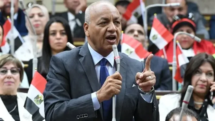 بكري: ترامب يتحدث عن قناة السويس وكأنها إرث جده 2025