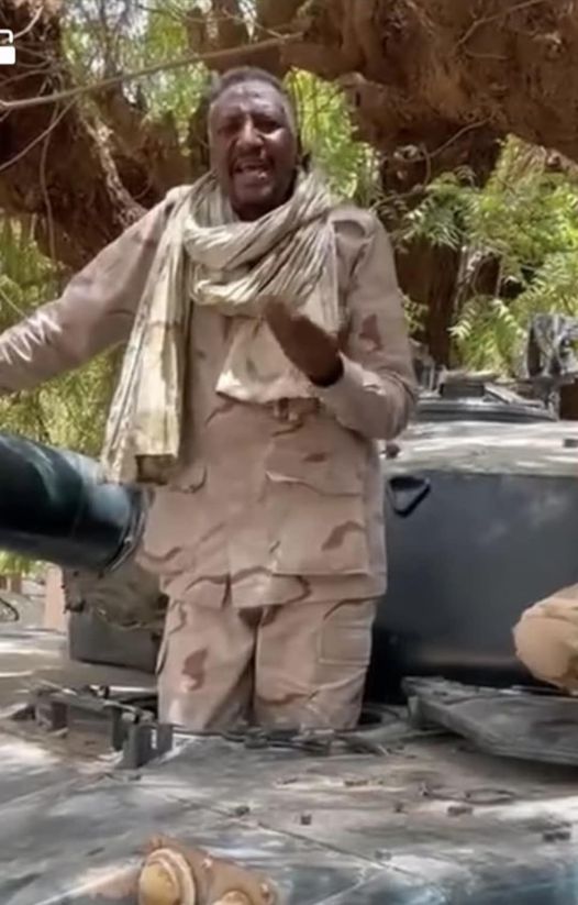 عبد الرحيم دقلو.. لسان الجاهل مفتاح حتفه! 1 عبد الرحيم دقلو.. لسان الجاهل مفتاح حتفه! 2025