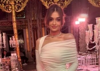 ملك أحمد زاهر تتصدر التريند عقب عقد قران  شقيقتها ليلى 2025