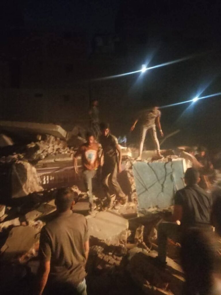 انهيار عقار من 4 طوابق بأسيوط.. والحماية المدنية تواصل البحث عن ضحايا 3 انهيار عقار من 4 طوابق بأسيوط.. والحماية المدنية تواصل البحث عن ضحايا 2025