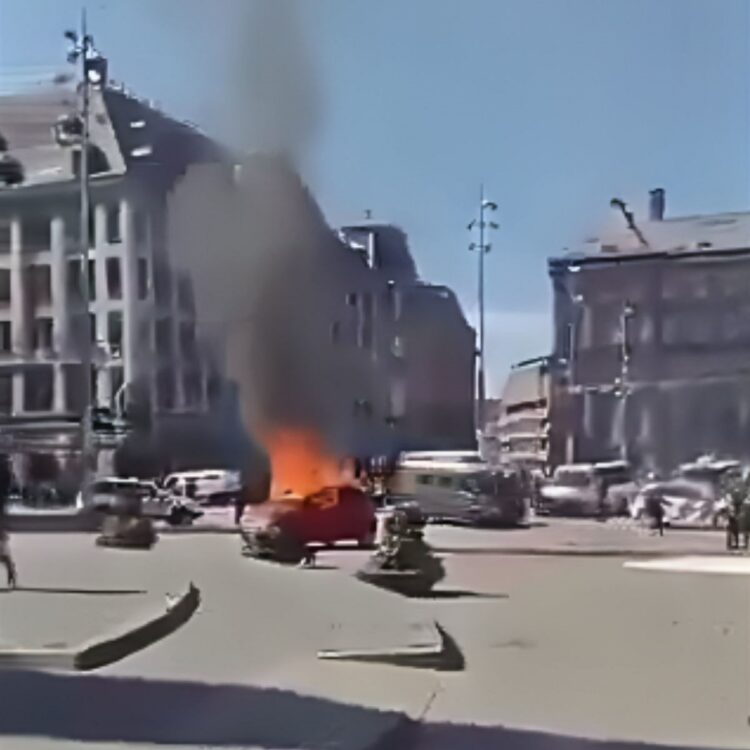 هولندا: انفجار سيارة في ساحة دام في أمستردام "فيديو" 1 هولندا: انفجار سيارة في ساحة دام في أمستردام "فيديو" 2025