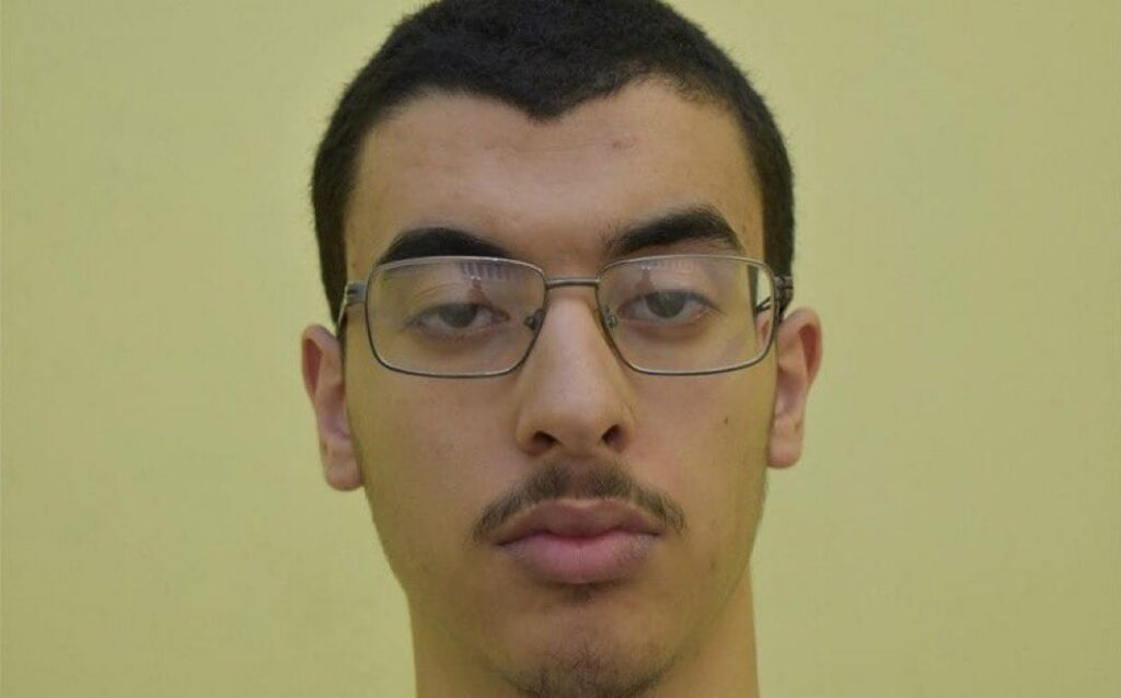 هجوم إرهابي في سجن بريطاني نفذه شقيق مفجّر مانشستر 2 هجوم إرهابي في سجن بريطاني نفذه شقيق مفجّر مانشستر 2025