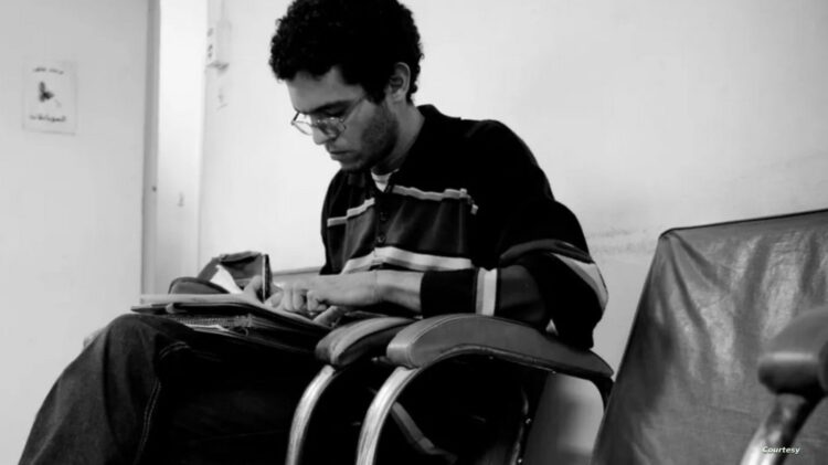 محكمة جنايات بدر تقرر استمرار حبس رسام الكاريكاتير أشرف عمر 1 محكمة جنايات بدر تقرر استمرار حبس رسام الكاريكاتير أشرف عمر 2025