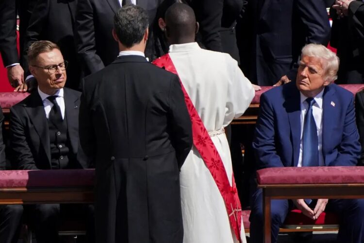 الكاردينال باتيستا ينتقد ترامب خلال جنازة البابا فرانسيس 2025