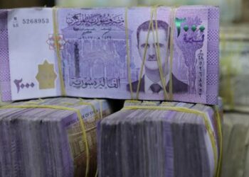 الليرة السورية تنتعش.. الدولار يتراجع وآمال التعافي تكبر 2025