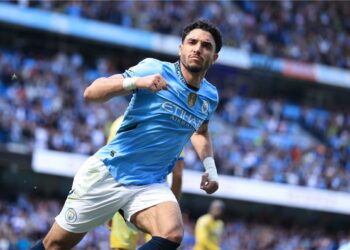 "مرموش يُشعل الشوط الأول.. وراشفورد يسرق التعادل في قمة إنجليزية ساخنة" 2025