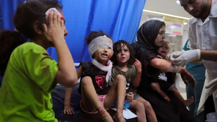 أطفال غزة يموتون بصمت... والدواء محاصر خلف المعابر المغلقة 1 أطفال غزة يموتون بصمت... والدواء محاصر خلف المعابر المغلقة 2025