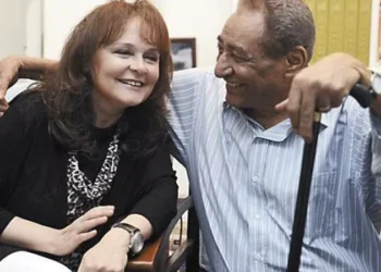 لاول مرة ظهور وصية الشاعر المصرى الشهير "الأبنودى " بخط يده وتفاصيل أيامه الأخيرة 2025