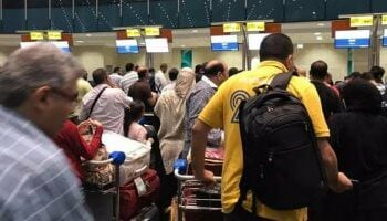 "العربية للطيران" تحتجز ركابها في مطار سفنكس بلا طعام أو مياه 2025