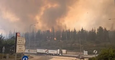 وادى القدس يحترق ….اكثر من" 200 " منازل الإسرائيليين التهمتها النيران 1 وادى القدس يحترق ….اكثر من" 200 " منازل الإسرائيليين التهمتها النيران 2025