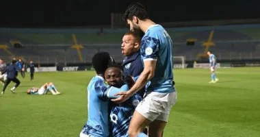 بـ 10 لاعبين.. الإسماعيلي يكتفي يتعادل مع سموحة في صراع البقاء بالدوري 1 بـ 10 لاعبين.. الإسماعيلي يكتفي يتعادل مع سموحة في صراع البقاء بالدوري 2025