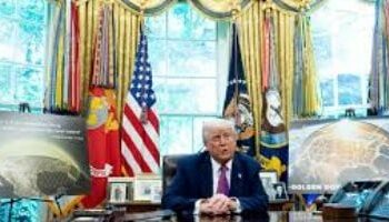 ترامب يفتعل أزمة عنصرية فى جنوب أفريقيا بعد مدحه أصحاب البشرة البيضاء فقط  2025