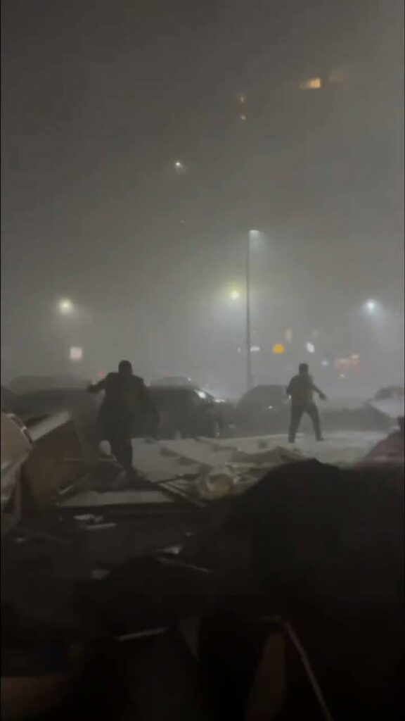 الإسكندرية تغرق والدولة تغيب: عاصفة تفضح هشاشة الحكومة 4 الإسكندرية تغرق والدولة تغيب: عاصفة تفضح هشاشة الحكومة 2025