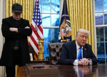 6 أسباب وراء استقالة إيلون ماسك من إدارة ترامب: تفاصيل مفاجئة من كواليس الحكومة الأمريكية 2025