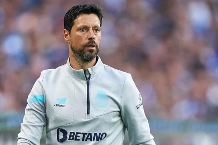 فيتور برونو.. رحلة مساعد مدرب يطمح لقيادة الأهلى المصرى "عملاق إفريقيا" 1 فيتور برونو.. رحلة مساعد مدرب يطمح لقيادة الأهلى المصرى "عملاق إفريقيا" 2025