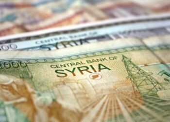 سوريا بعد رفع العقوبات الأوروبية.. 3 مليارات دولار تعود للاقتصاد وارتفاع الليرة 30% 2025