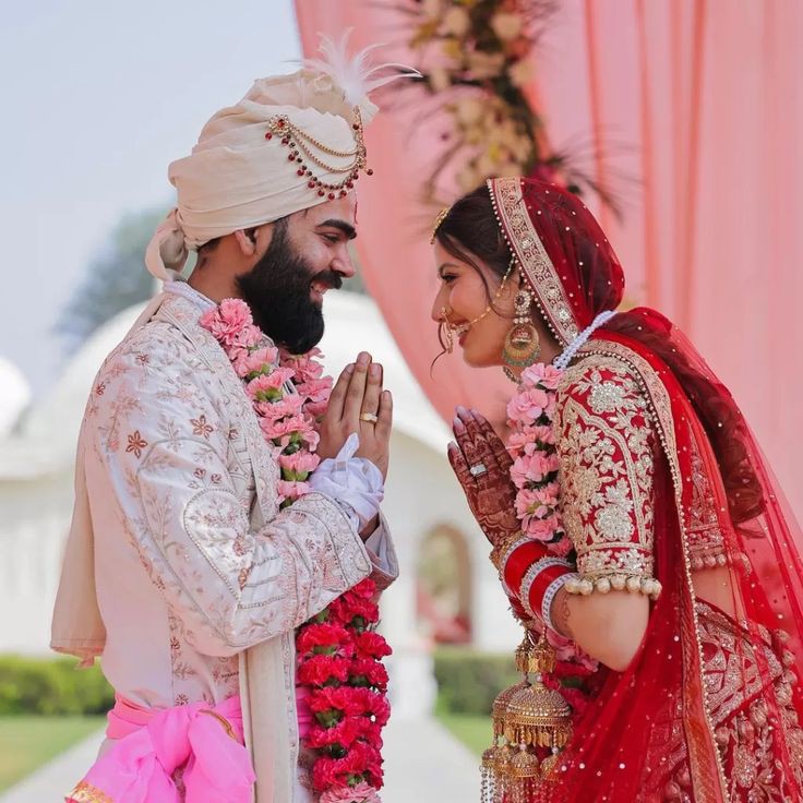 «احنا بنشتري راجل».. في الهند عروسة تدفع مهر لعريس 2.6 مليون دولار ! 1 «احنا بنشتري راجل».. في الهند عروسة تدفع مهر لعريس 2.6 مليون دولار ! 2025