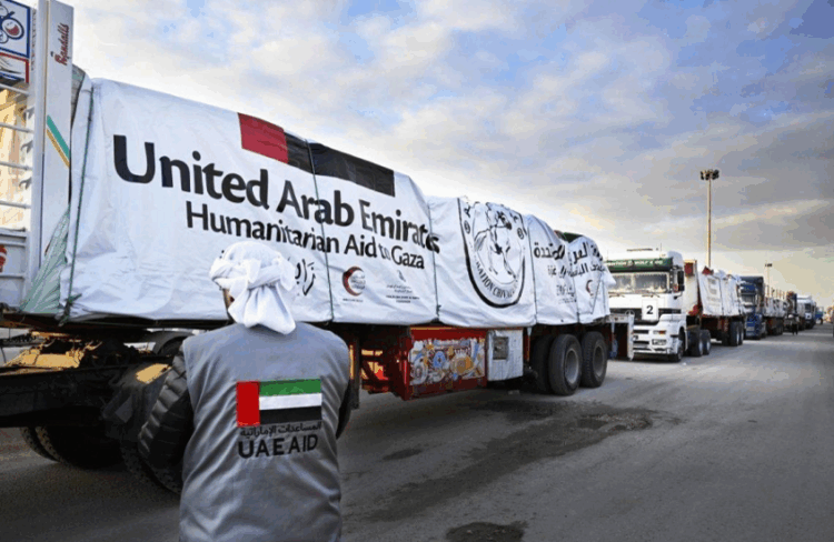 سرقة حمولة 23 شاحنة مساعدات إماراتية في غزة.. واتهامات لإسرائيل باختفائها 1 سرقة حمولة 23 شاحنة مساعدات إماراتية في غزة.. واتهامات لإسرائيل باختفائها 2025