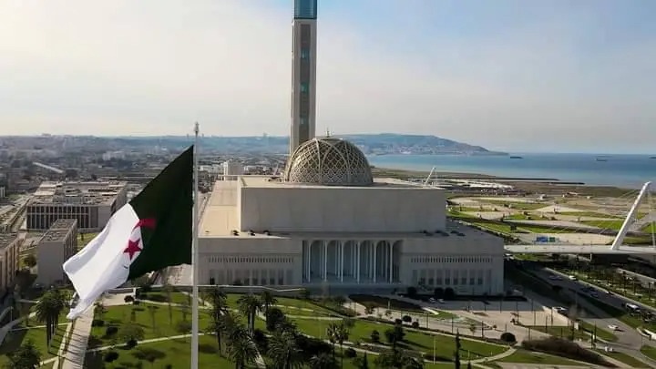 الجزائر تعيد النظر في تدريس التربية الإسلامية 1 الجزائر تعيد النظر في تدريس التربية الإسلامية 2025