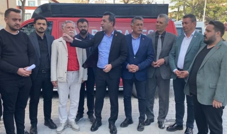 تركيا: هجوم مسلح يستهدف مسؤولي حزب الشعب الجمهوري المعارض في قونية 1 تركيا: هجوم مسلح يستهدف مسؤولي حزب الشعب الجمهوري المعارض في قونية 2025