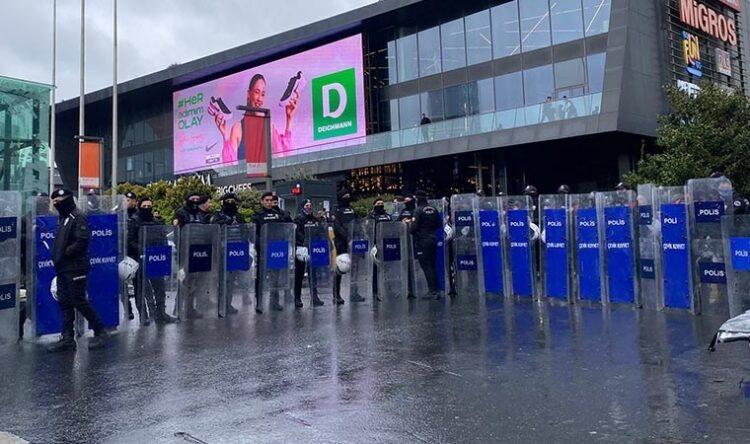 اعتقالات واسعة في إسطنبول خلال احتفالات الأول من مايو.. والداخلية التركية تعلن عن 407 معتقلين 2026