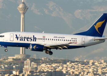 إيران: تحطم طائرة بوينج 737 في مطار طهران 2025