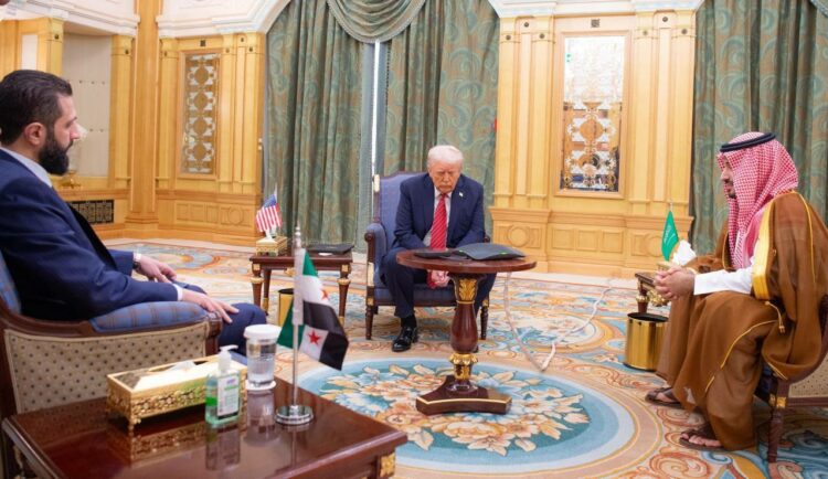 المنشر يكشف صفقة ترامب الشرع: رفع العقوبات مشروط بـ12 بندا أبرزها التنازل عن الجولان لإسرائيل 1 المنشر يكشف صفقة ترامب الشرع: رفع العقوبات مشروط بـ12 بندا أبرزها التنازل عن الجولان لإسرائيل 2025