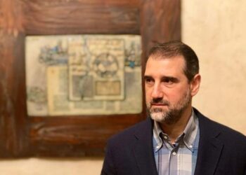 تحذيرات رامي مخلوف من "جهات استخباراتية" تستهدف شباب الساحل السوري: ماذا يجري؟ 2025