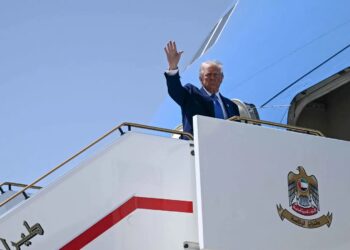 ترامب يغادر أبوظبي مختتماً جولته الخليجية بعد جمع 4 تريليونات دولار 2025