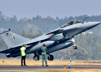 فرنسا ترفض مشاركة شفرات مقاتلات رافال مع الهند 2025