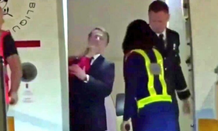 بريجيت توجه ضربة لماكرون أمام الكاميرات والإليزيه يوضح "فيديو" 2025