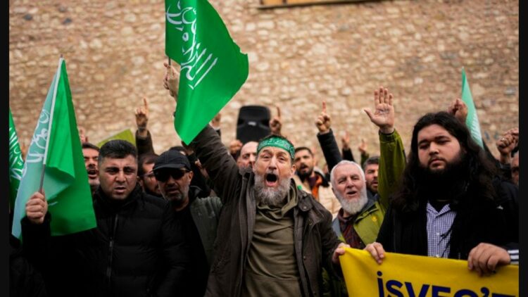 وزيرة الخارجية السويدية تهاجم الاشتراكيين بسبب دعم الإخوان المسلمين 2025