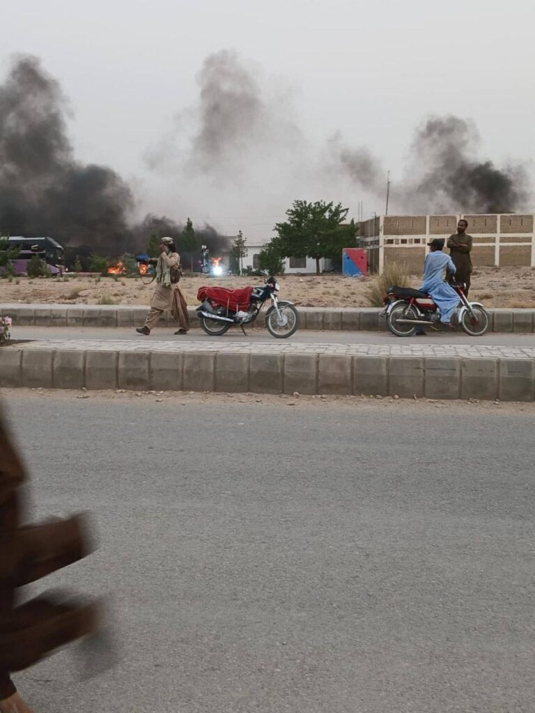 مسلحو جيش تحرير بلوشستان يسيطرون بالكامل على مدينة سوراب في إقليم بلوشستان باكستان "فيديو" 2 مسلحو جيش تحرير بلوشستان يسيطرون بالكامل على مدينة سوراب في إقليم بلوشستان باكستان "فيديو" 2025