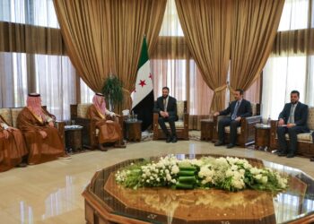 فيصل بن فرحان يلتقي الشرع : السعودية تقف مع سوريا الجديدة 2025