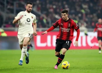 ملخص ونتيجة مباراة روما ضد ميلان في الدوري الإيطالي 2025