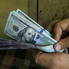 الدولار يتراجع تحت حاجز الخمسين جنيها في مصر.. استقرار عالمي وتحركات مرتقبة في الأسواق 1 الدولار يتراجع تحت حاجز الخمسين جنيها في مصر.. استقرار عالمي وتحركات مرتقبة في الأسواق 2025