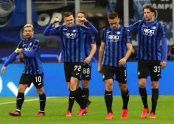 أتالانتا يكتسح مونزا برباعية ويواصل مطاردة الكبار في الدوري الإيطالي 2025