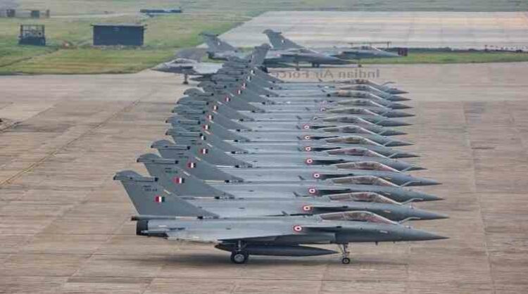 سقوط الرافال يكلف فرنسا 7.4 مليار دولار.. الصين تقتنص السوق وتحقق قفزة 143% في صادرات السلاح 2025