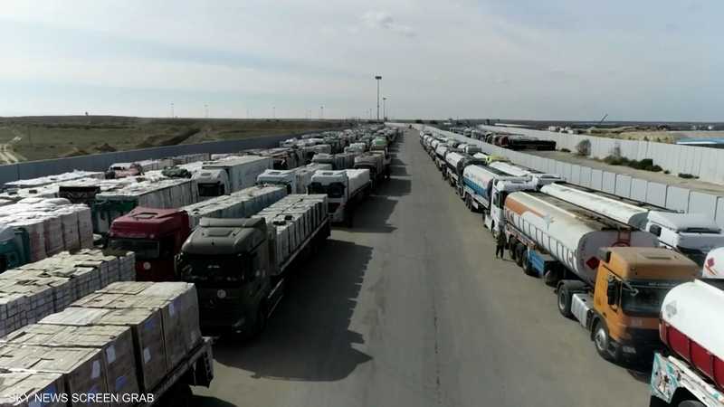 ملايين الدولارات وآلاف من فرص العمل .. كيف يتحول معبر رفح إلى بوابة إنعاش للاقتصاد المصري؟ 4 ملايين الدولارات وآلاف من فرص العمل .. كيف يتحول معبر رفح إلى بوابة إنعاش للاقتصاد المصري؟ 2025