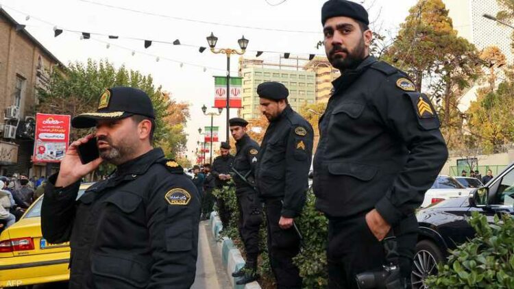 إيران: اعتقال "فريق إرهابي" مرتبط بالموساد الإسرائيلي فى طهران 1 إيران: اعتقال "فريق إرهابي" مرتبط بالموساد الإسرائيلي فى طهران 2025