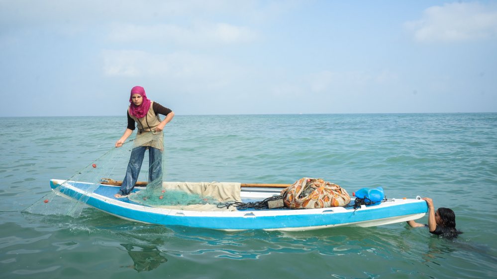 مادلين غزة.. دموع البحر لم تجف رغم تدمير الاحتلال لقاربها واحتجاز سفينة الأمل 2025