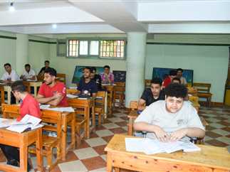 الفيزياء والتاريخ على تليجرام تجدد أزمة تسريبات امتحانات الثانوية العامة 2025 2025