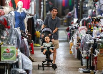 فيتنام تخسر 115 مليار دولار بسبب تراجع المواليد.. الحكومة تتراجع عن قانون الطفلين 2025