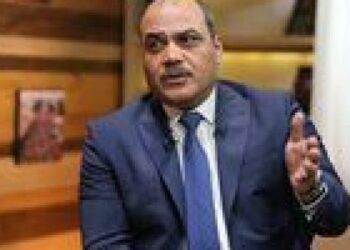 الاعلامى المصرى محمد الباز يهدد اسرة الثورى احمد فؤاد نجم …تعرف غلى التفاصيل 2025