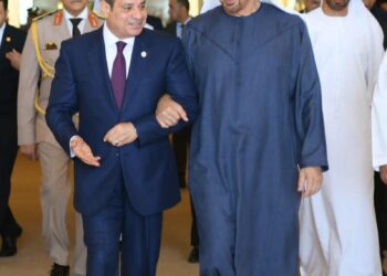 محمد بن زايد يستقبل السيسي: ملفات غزة والمنطقة على طاولة المباحثات 2025