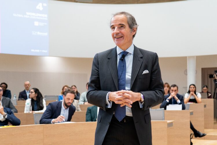 غروسي من القاهرة: مشروع الضبعة مهم لمصر والمنطقة وندعم الحل السلمي للملف الإيراني 2025