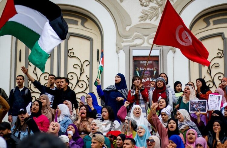 قافلة مغاربية من تونس نحو معبر رفح تطالب برفع الحصار عن غزة "فيديو" 1 قافلة مغاربية من تونس نحو معبر رفح تطالب برفع الحصار عن غزة "فيديو" 2025