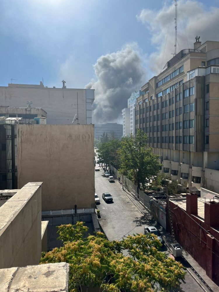 إسرائيل تعلن قصف عشرات الأهداف العسكرية في إيران بـ40 طائرة و100 قنبلة 1 إسرائيل تعلن قصف عشرات الأهداف العسكرية في إيران بـ40 طائرة و100 قنبلة 2025